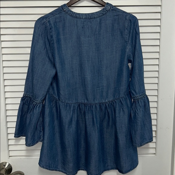 American Eagle Women's Blue Chambray Flowy Top with Bell Sleeves - Picture 3 of 5